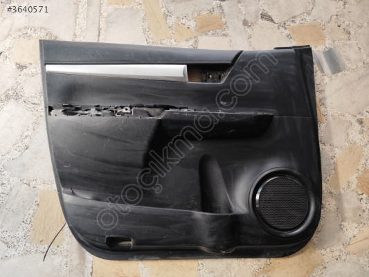 TOYOTA HİLUX SOL ÖN KAPI DÖŞEMESİ 2015 2024 ORJİNAL ÇIKMA PARÇA