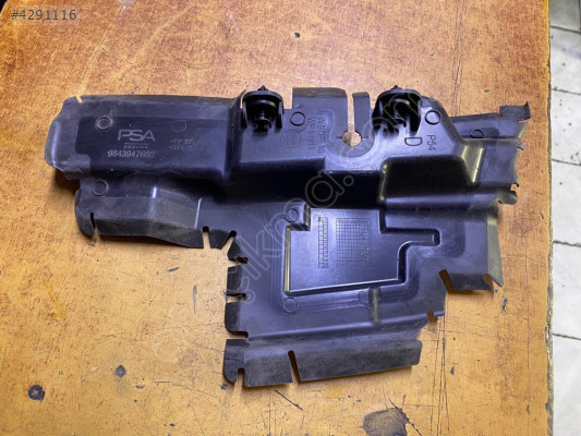 PEUGEOT 408 ÖN PANEL YAN BAKALİTİ SAĞ 9843947680