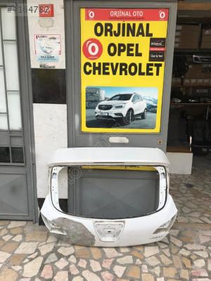 opel astra j hb beyaz renk bagaj kapağı