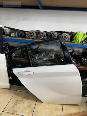 BMW F20 SAĞ ARKA KAPI