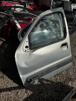 Kangoo Sol Ön Kapı Çıtır Hasarlı