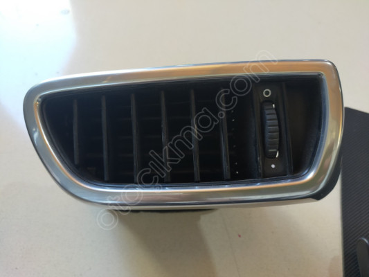 PORSCHE CAYENNE TORPİDO HAVA IZGARASI SAĞ 7P5819704A
