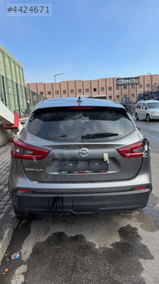 Nissan Qashqai j11 koltuk başlığı ARKA SAĞ SOL ÖN