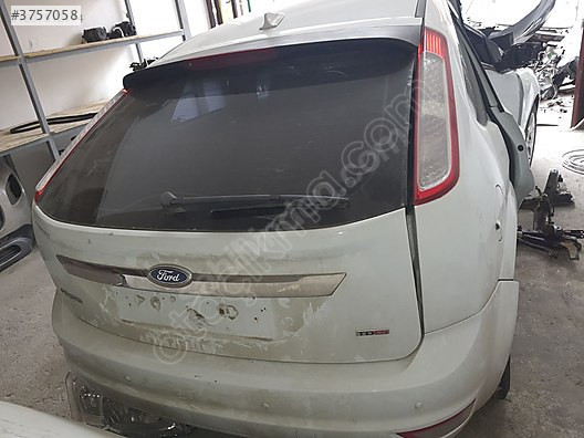 FORD FORT FOCUS FOKUS 2.5 SAĞ SOL ARKA ÇAMURLUK ARKA TAMPON