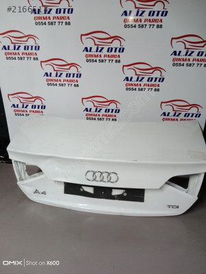Audi A4 bagaj kapağı