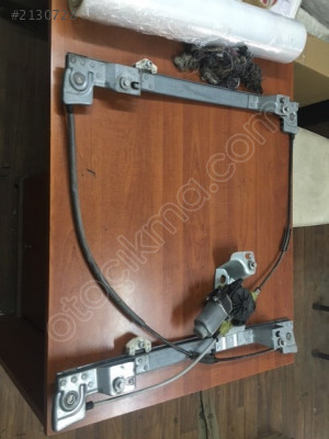 Kangoo 3 Sol Ön Cam Krikosu 807213441R ORJ ÇIKMA