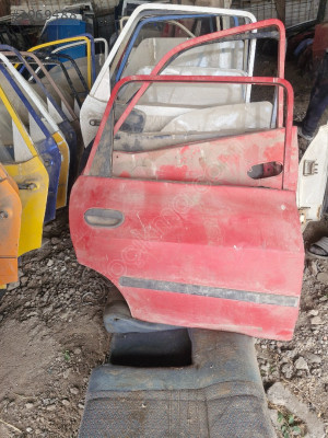 Dacca pickup 2004 model sağ arka kapı