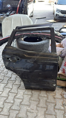 Nissan qashqai j11 sağ arka kapı