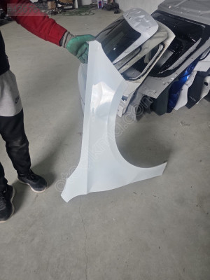 MERCEDES A SERİSİ W177 KASA BEYAZ SAĞ ÖN ÇAMURLUK ORJINAL