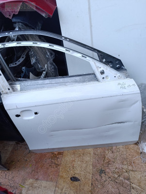 Audi A4 sağ ön kapı 2009-2015 orjinal çıkma parça
