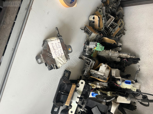 Ford Mondeo mk4 kaput kilidi 2008