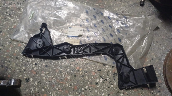 2009-2012 Ford Focus sedan sol arka tampon bağlantı braketi (yeni