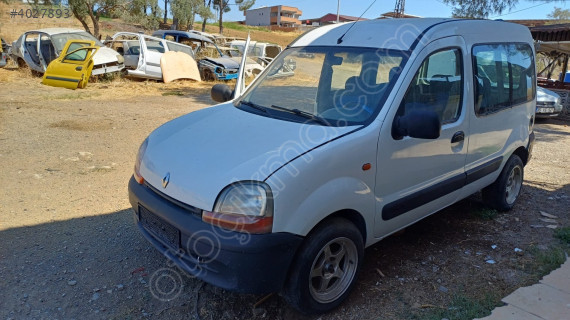 Renault Kangoo 1 hurda belgeli düz 1.9 dizel sol ön kapı