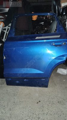SKODA KAMİQ SOL ARKA KAPI