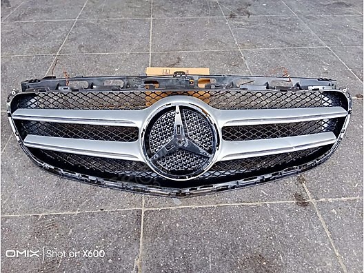 Mercedes W212 kasa makyajlı ön panjur orijinal 5.000 TL