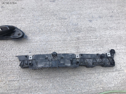 BMW 4 SERİ G22 G26 ÖN PANEL DESTEK BRAKETİ 51649463988