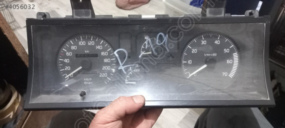 Renault 19 gösterge saati