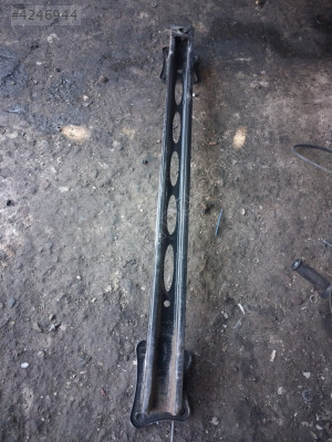 FORD TRANSİT CUSTOM 2023 ÇIKMA ORİJİNAL TAMPON DEMİRİ