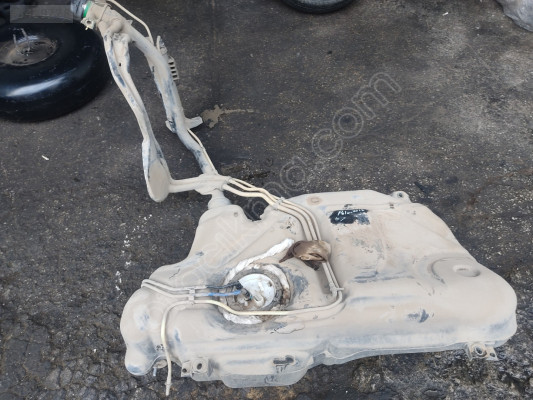 VOLKSWAGEN POLO 2012 CIKMA ORJİNAL BENZİN DEPOSU