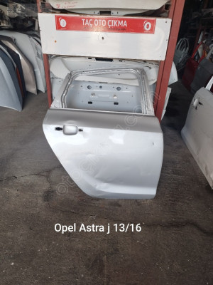 Opel Astra j çıkma sağ arka kapı