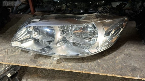 Peugeot 301 sol far
