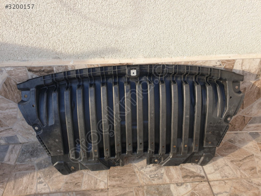 Mercedes w213 tampon alt muhafazası A2135200900