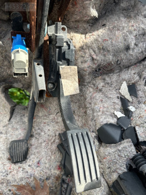 FORD FOCUS 3 2013 DİZEL 1.6 GAZ PEDALI