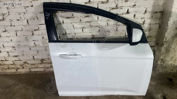 FORD FOCUS 3 SAĞ ÖN KAPI