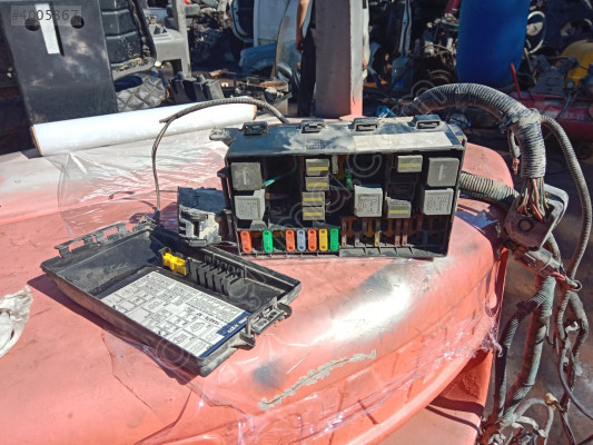 Ford cornet 75 lk kaput altı sigorta kutusu elektrik tesisati