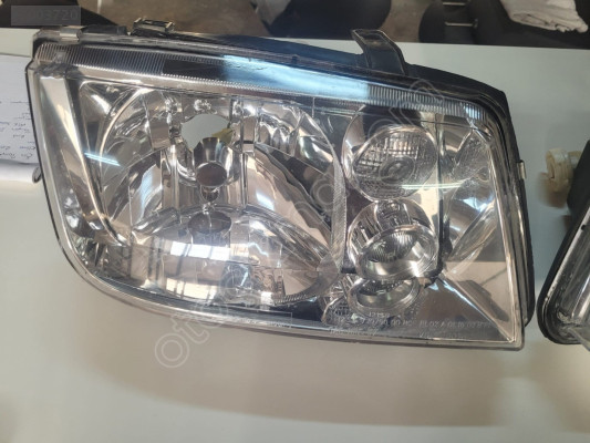 VOLKWAGEN BORA SAĞ / SOL ÖN FAR