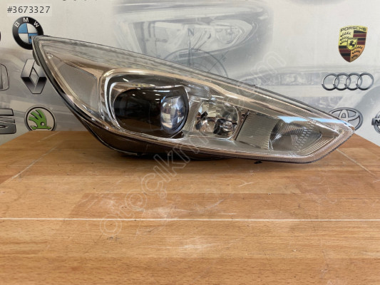 FORD FOCUS 3.5 XENON SAĞ FAR ORJİNAL ÇIKMA