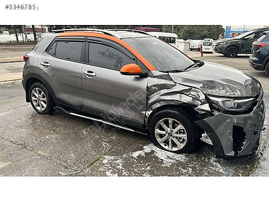 KİA STONİC SAĞ ÖN KAPI DOLU SÖKME