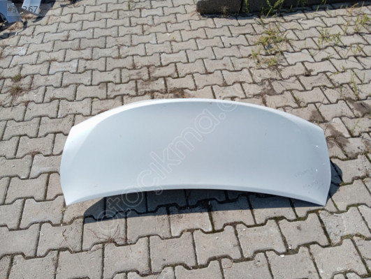 Toyota Avensis arka bagaj kapağı 2012 2023 arası