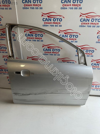 Focus 2.5 Sağ ön Kapı 2009-2011