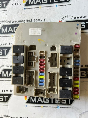 902663A Renault Clio 3 902663A Sigorta Kutusu