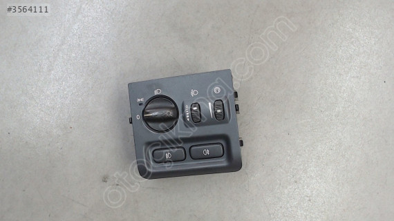 VOLVO 30618289 SİS FAR DÜĞMESİ S40