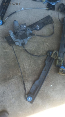 OPEL ASTRA J SAĞ ÖN CAM KRİKOSU.OTO ERKAN ÜNYE