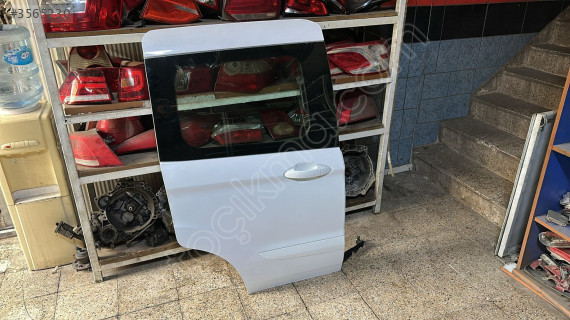 2015-2023 FORD KURYE SAĞ ARKA SÜRGÜLÜ KAPI ORJ ÇIKMA