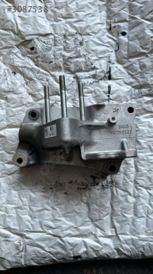 Fiat 1.3 E6 çıkma motor kulağı