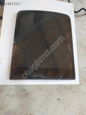 CADDY ARKA SAĞ CAM E143R-001595 E002316..