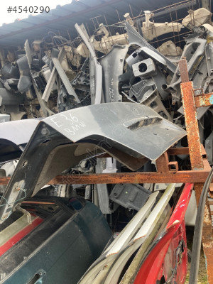 Bmw E36 bagaj kapağı