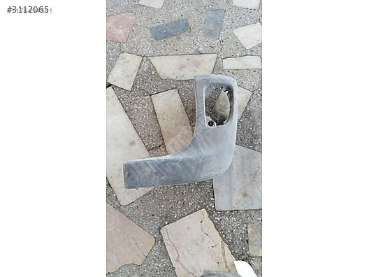 Renault Kango2 sağ arka tampon köşesi 750 TL
