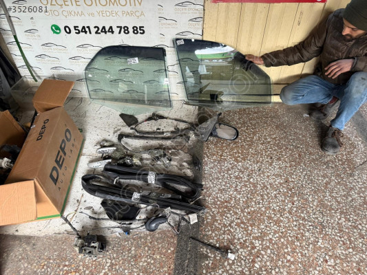 Orjinal Çıkma Fiat Palio Sağ Arka Kapı Camı