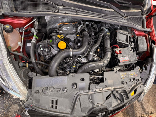 Renault Clio 4-5 Çıkma Direksiyon Yağ Bidonu