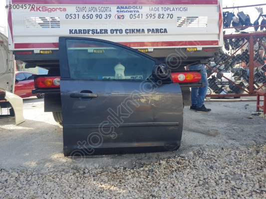 Ford Focus 2 sağ ön arka kapı