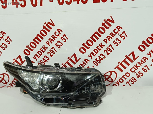 TOYOTA AURİS 2016/2018 SAĞ FAR