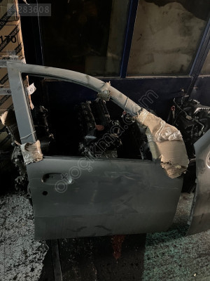 FIAT PALİO SAĞ ON KAPI SIFIR