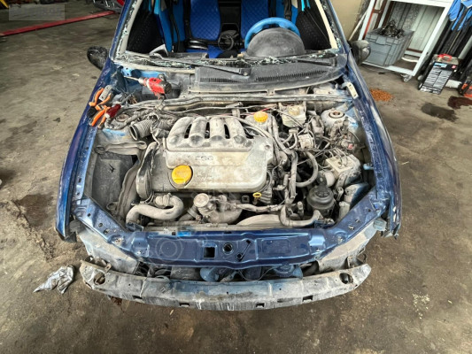 Opel Tigra Modeli İçin Çıkma Ön Panel Parçaları