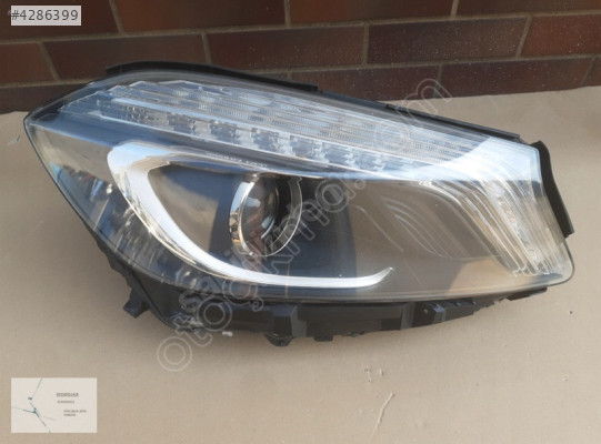 MERCEDES A SERİ W176 FAR SAĞ XENON