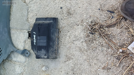 Renault Megane 1 Modeli İçin Ön Sigorta Kutusu